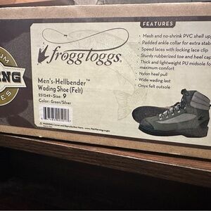 Frog Toggs men size 9